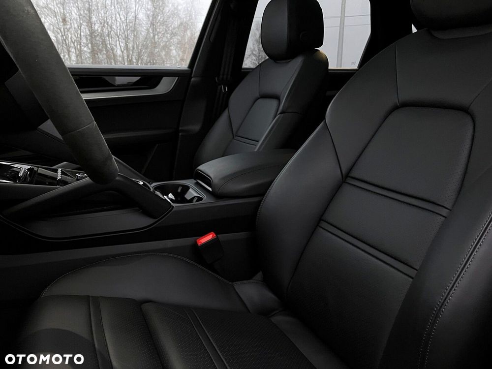 Porsche Cayenne - 17