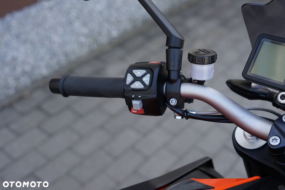 KTM Super Duke - 17