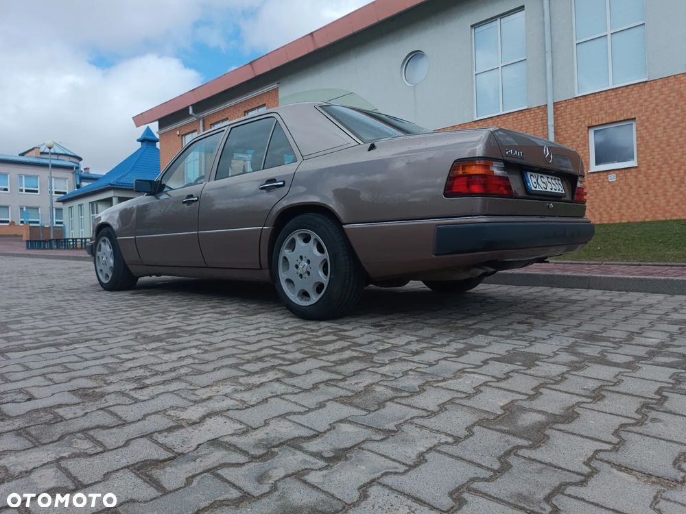 Mercedes-Benz W124 (1984-1993) - 18