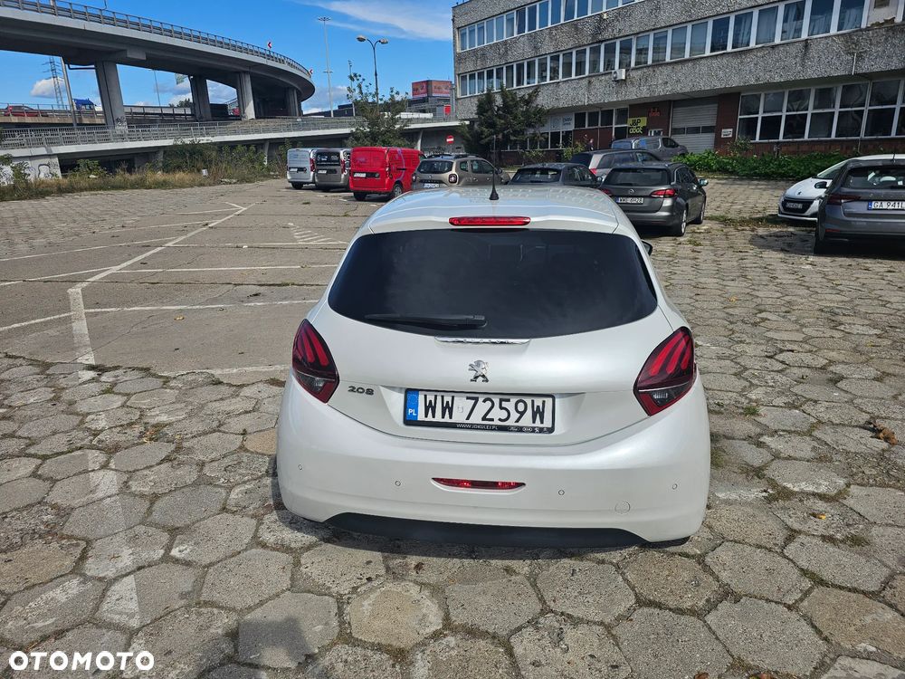 Peugeot 208 1.2 PureTech GPF Signature S&S - 7
