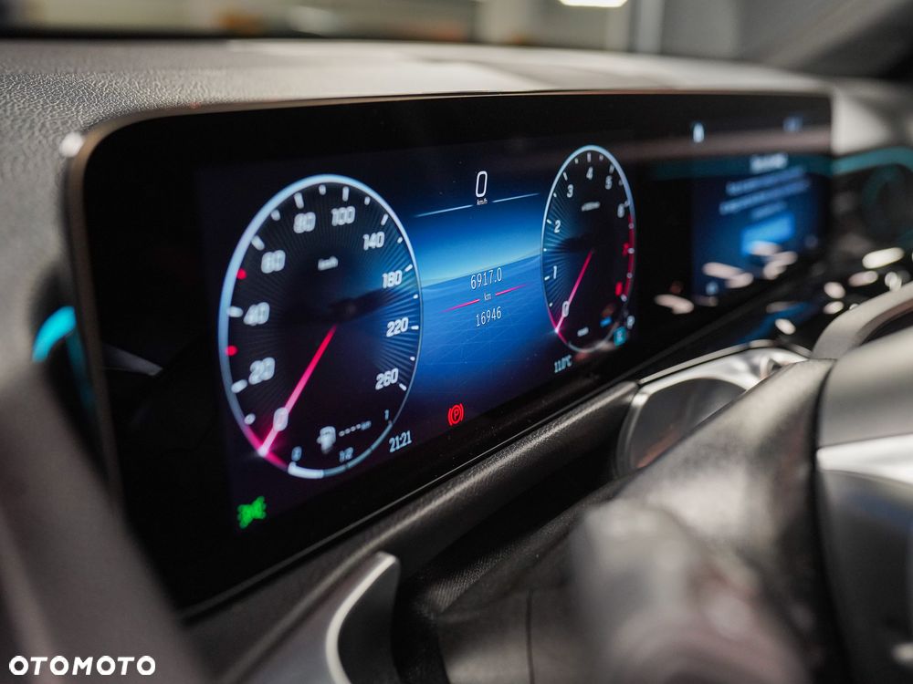 Mercedes-Benz GLB 200 AMG Line 7G-DCT - 20