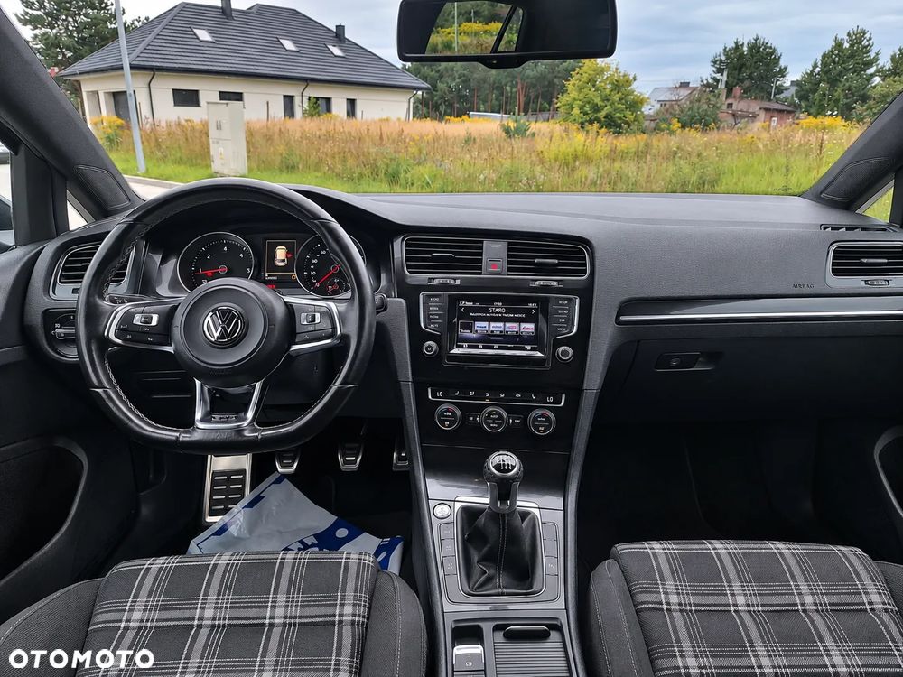 Volkswagen Golf 2.0 TDI BMT GTD - 9