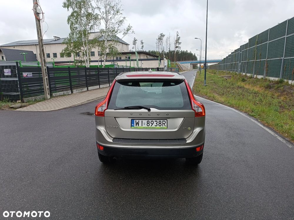 Volvo XC 60 DRIVe Kinetic - 4