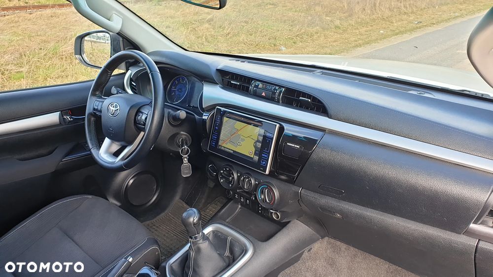 Toyota Hilux 4x4 Double Cab S&S Comfort - 17