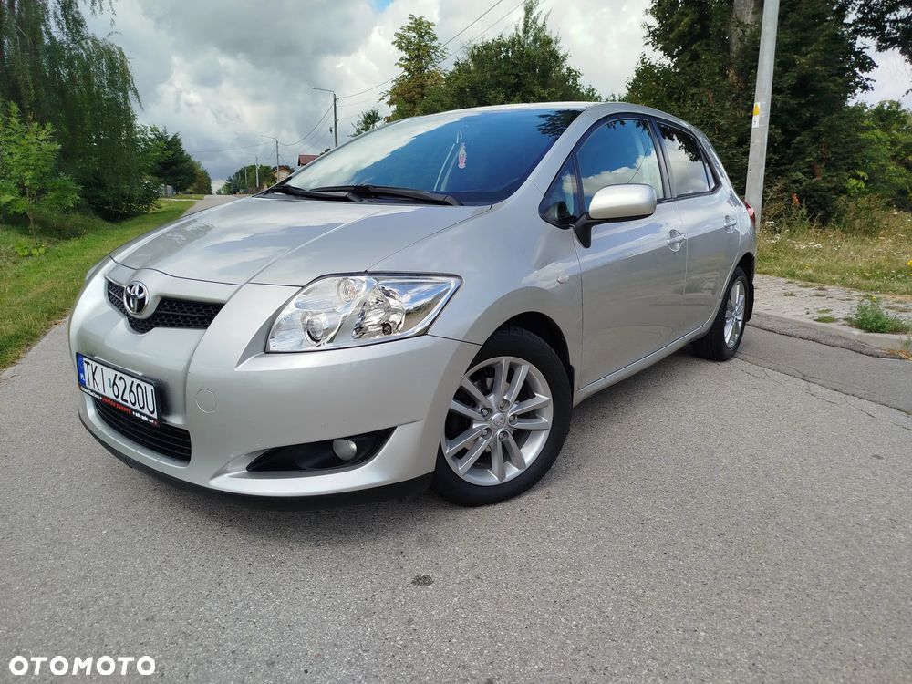 Toyota Auris 1.4 D-4D Edition - 1