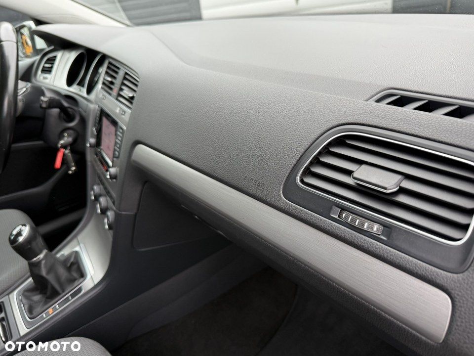 Volkswagen Golf 1.4 TSI (BlueMotion Technology) Highline - 32
