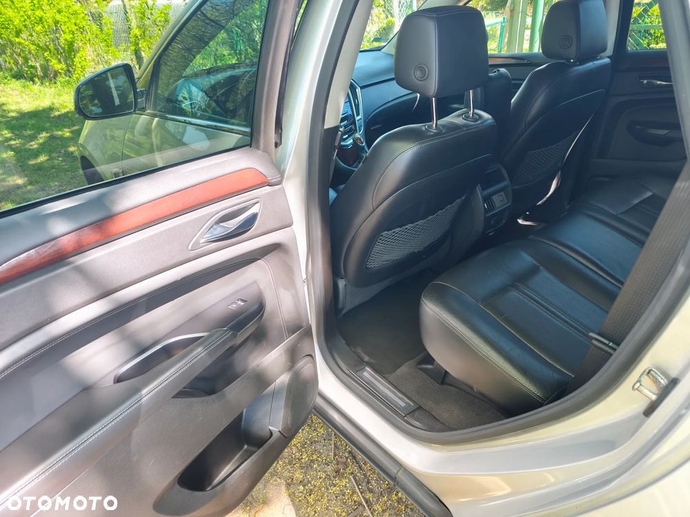 Cadillac SRX - 20