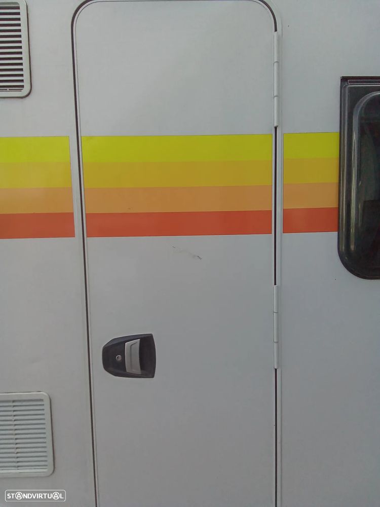 Fiat Ducato Fiat Ducato Carasuite 650 MF | 4 lugares para dormir | Semi-integrada | Totalmente equipada - 30