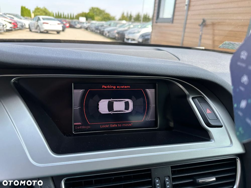 Audi A4 Limousine - 12