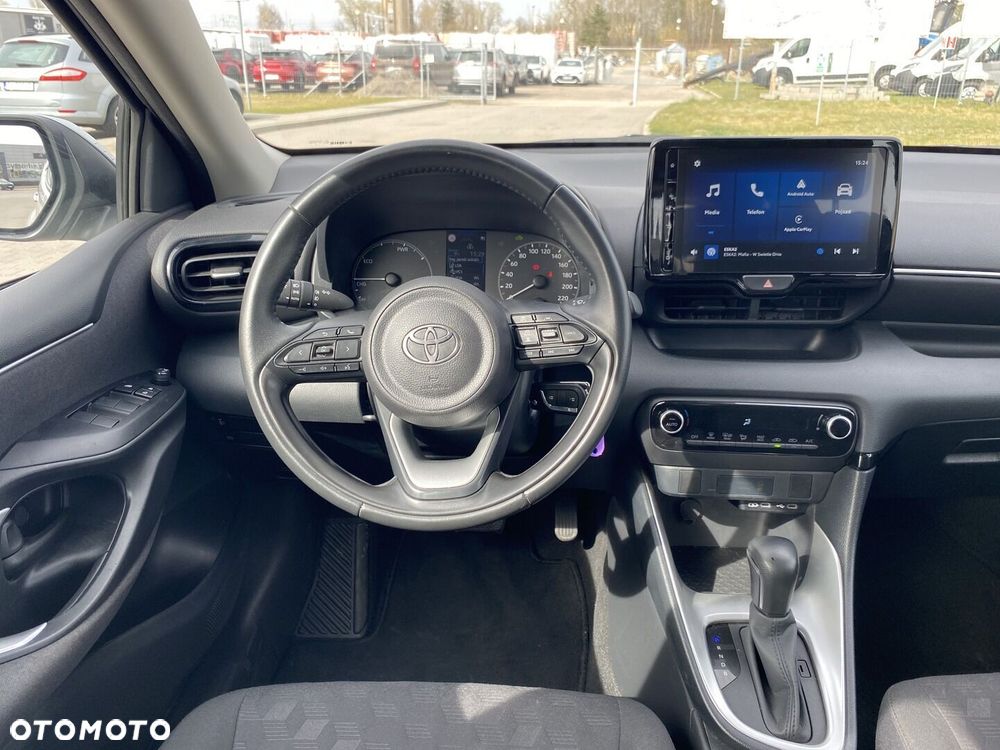 Toyota Yaris - 12