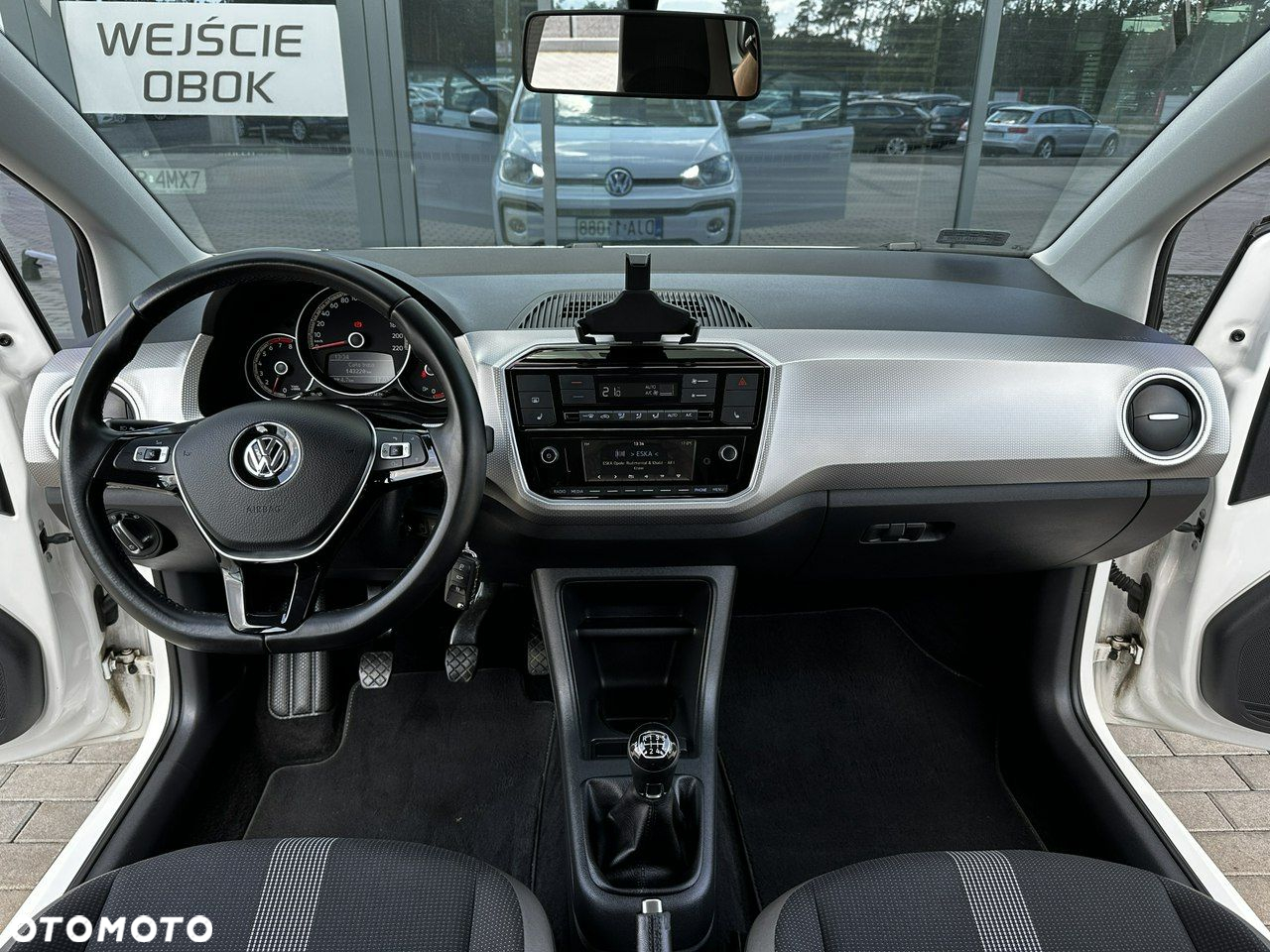 Volkswagen up! TSI high - 10