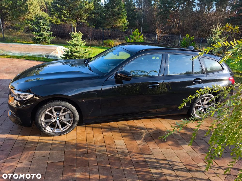 BMW Seria 3 330e Sport Line - 8