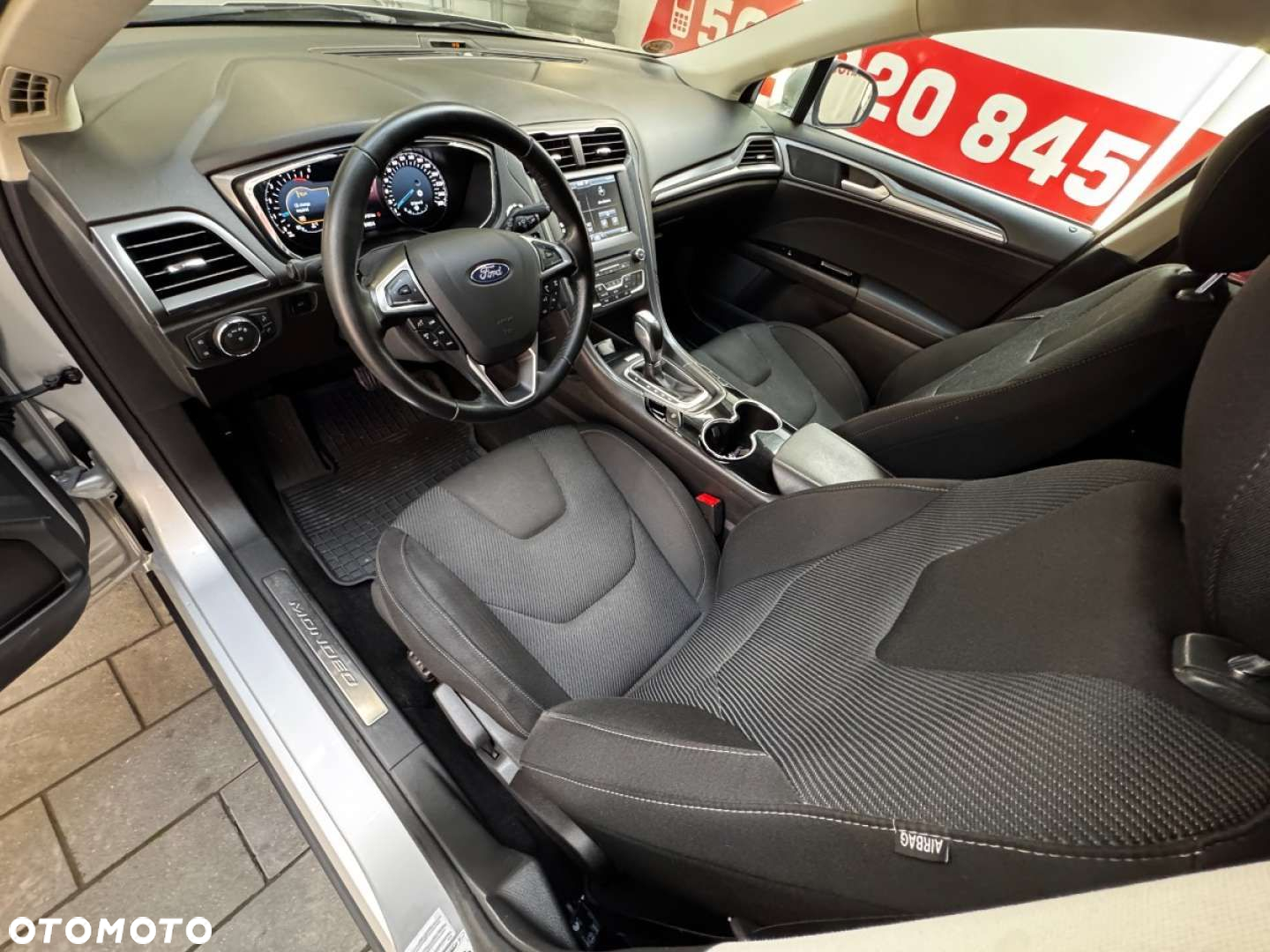 Ford Mondeo - 26