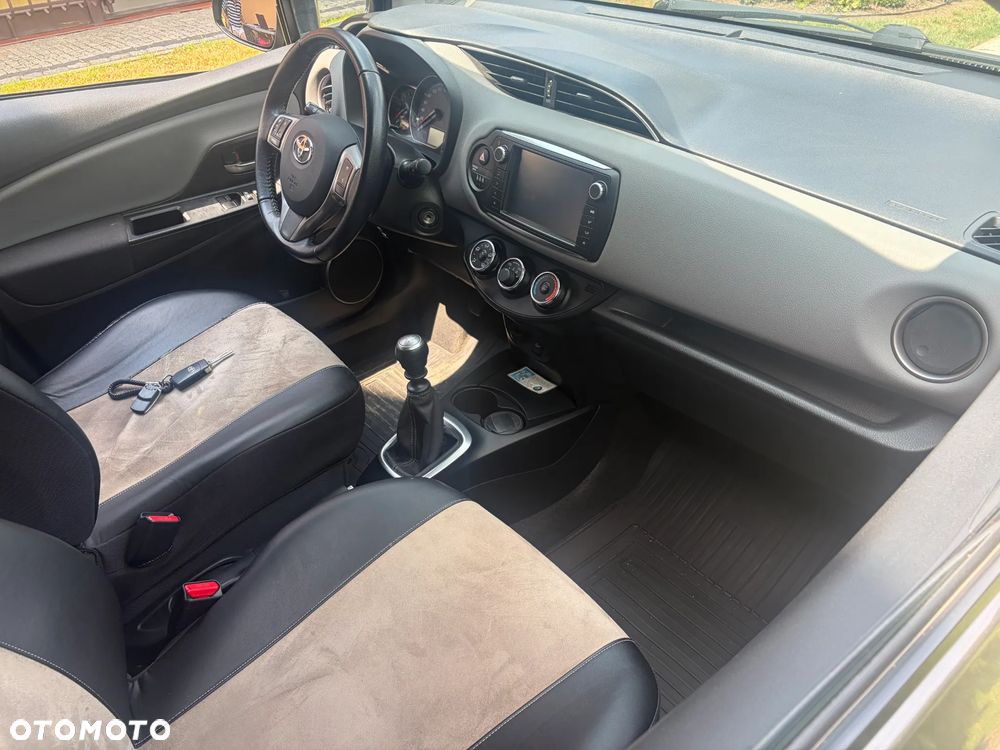 Toyota Yaris 1.33 Premium - 17