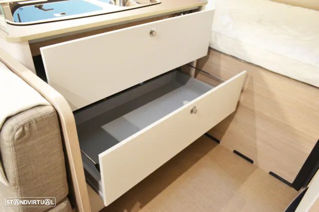 Burstner Premio 395 TS - 13