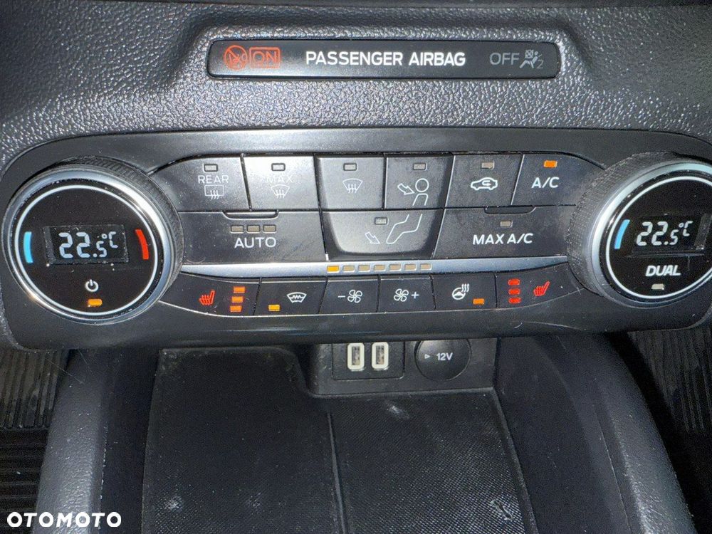 Ford Focus - 37