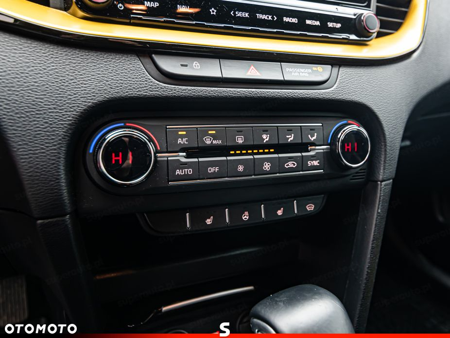 Kia XCeed 1.6 T-GDI L Business Line DCT - 19