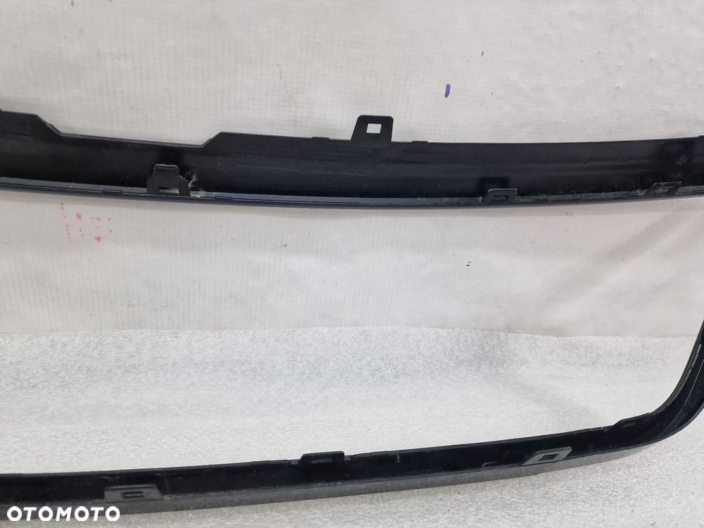 SEAT ATECA 575 16- ATRAPA / GRILL PRZEDNI PRZÓD / RAMKA CZARNA , NR 575854643C , NR AUKCJI GL809 - 15