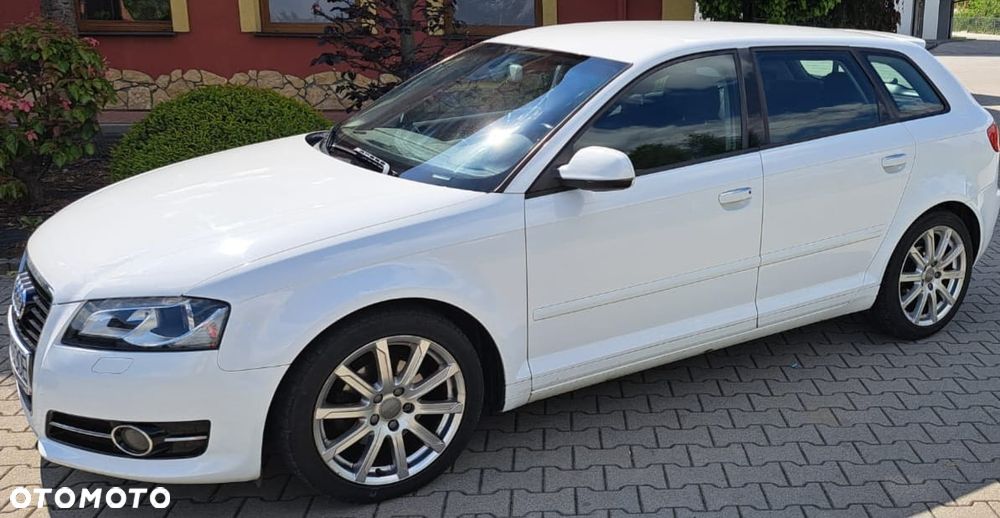 Audi A3 Sportback 1.6 TDI DPF Ambition - 6