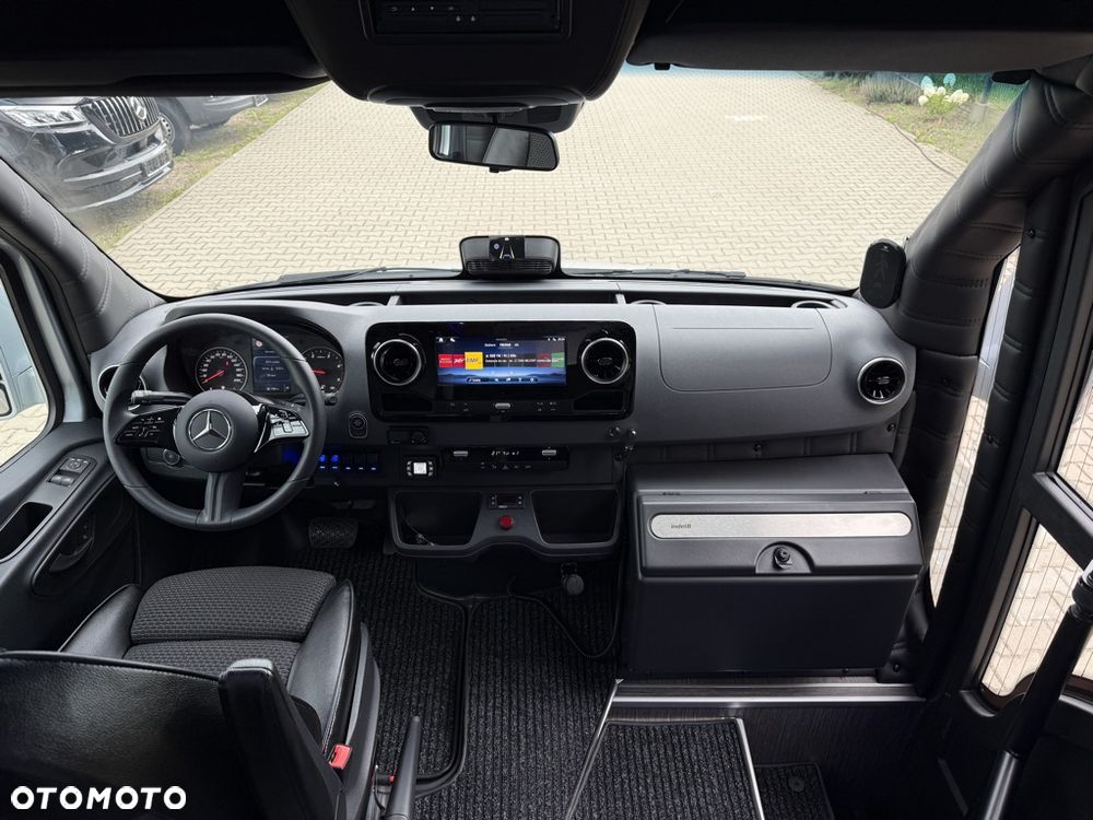 Mercedes-Benz Sprinter 519 Panoramic Line | JD - 12