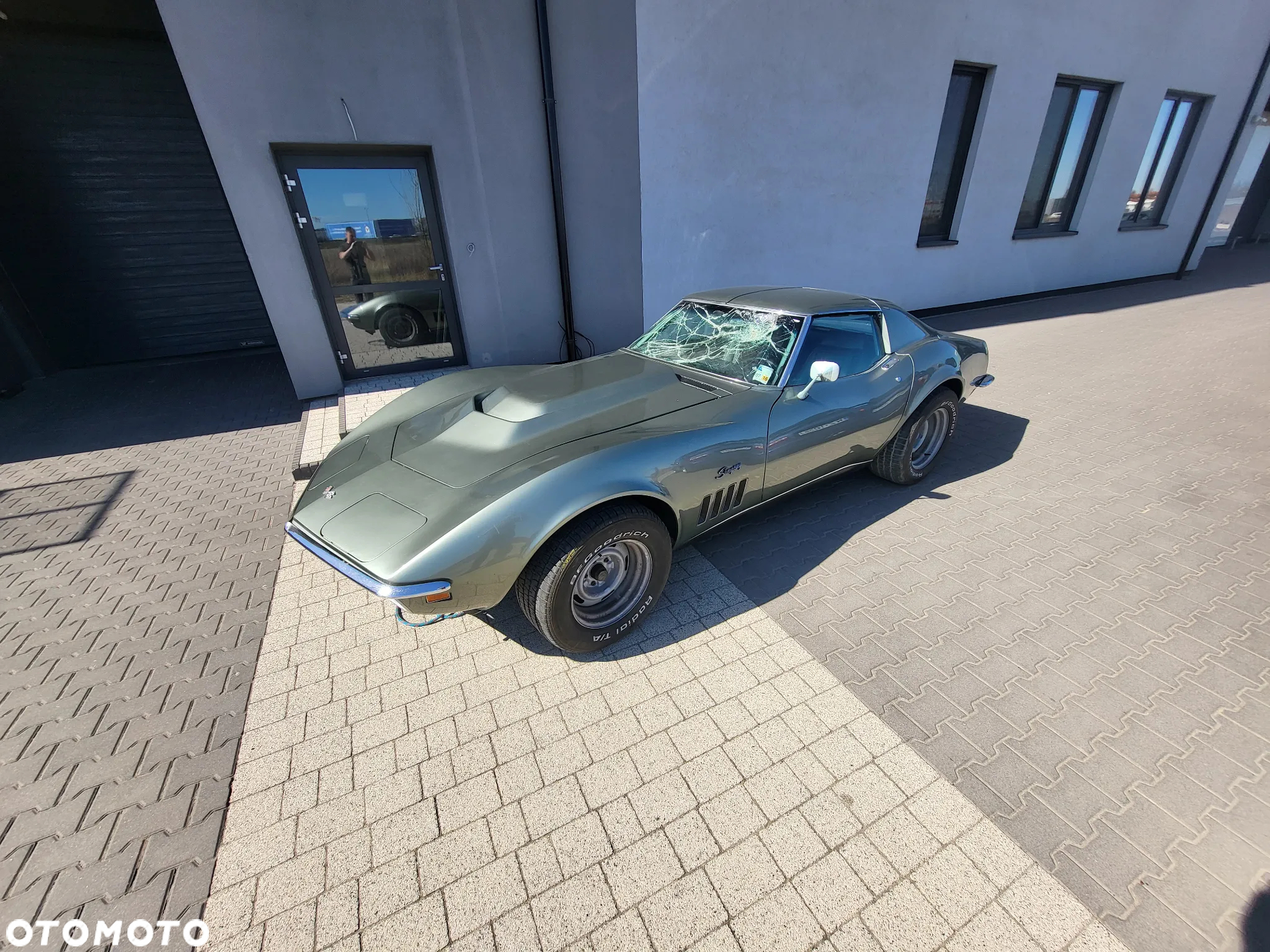 Chevrolet Corvette - 2