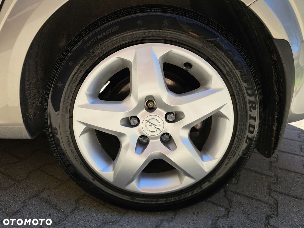 Opel Astra 1.6 Enjoy - 10