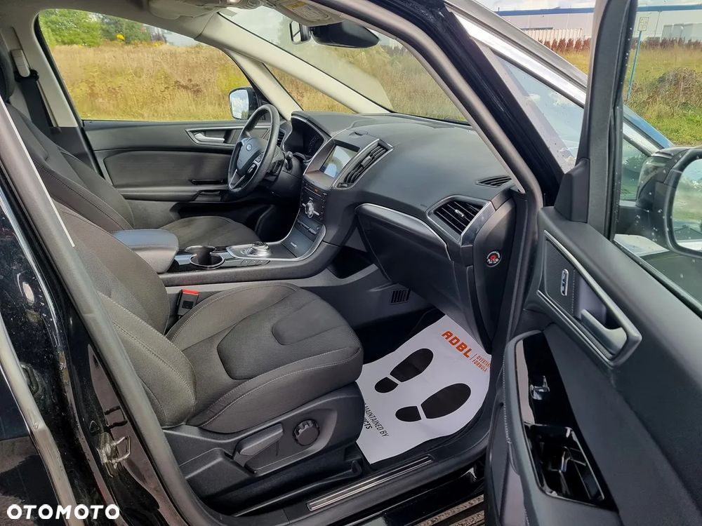 Ford S-Max - 19