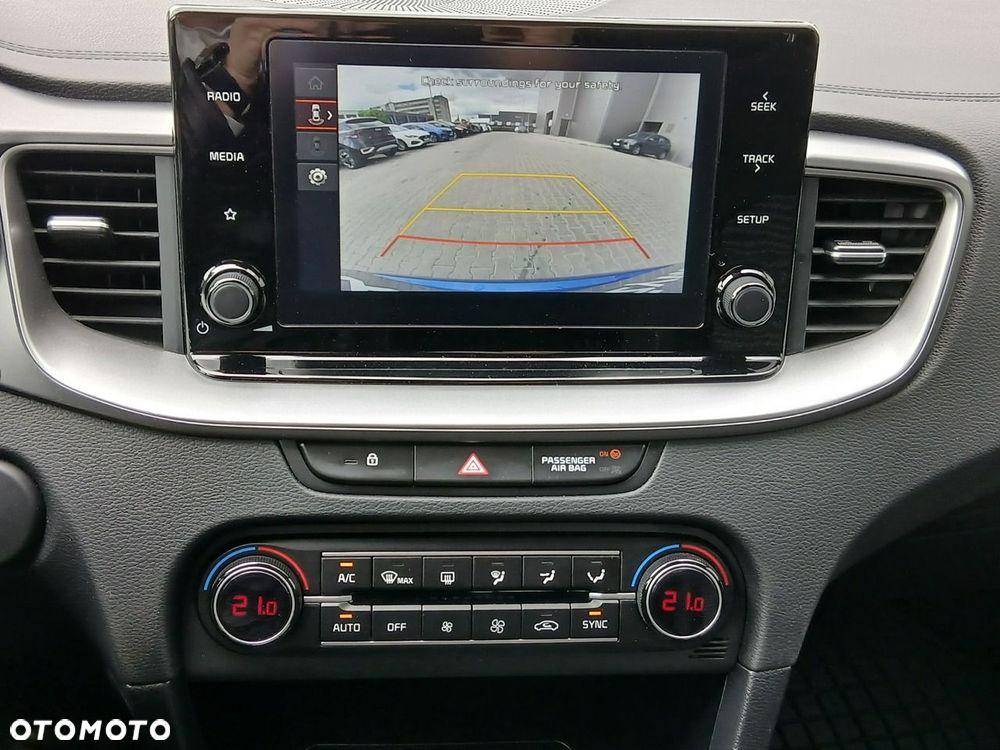 Kia XCeed 1.5 T-GDI M - 22