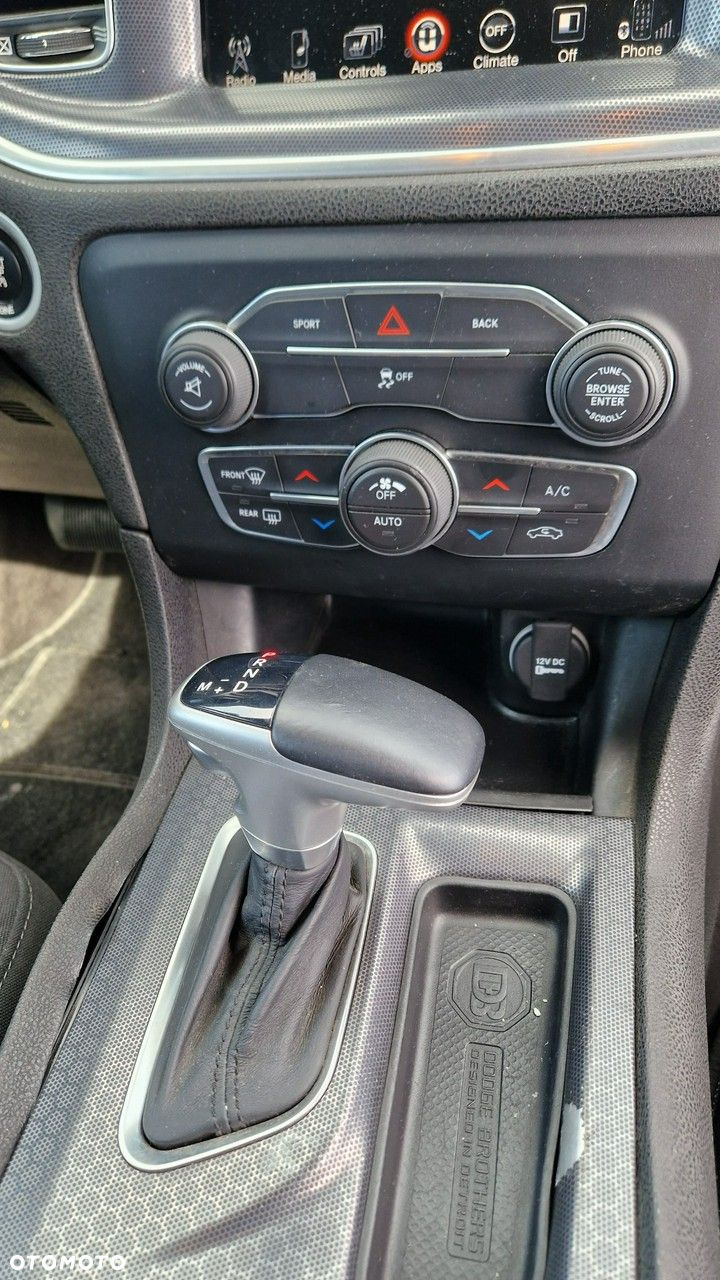 Dodge Charger - 12