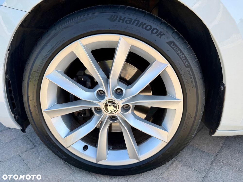 Skoda Superb 2.0 TDI DSG L&K - 19