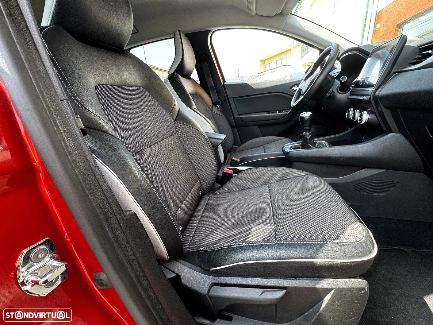 Renault Captur 1.0 TCe Exclusive - 28