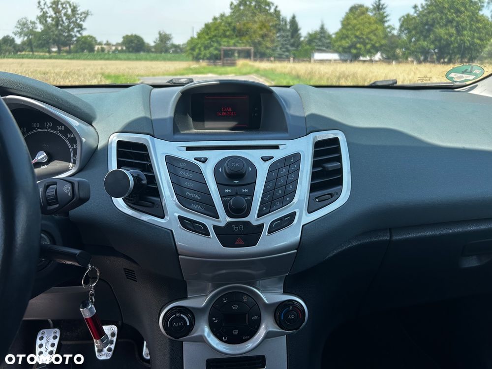 Ford Fiesta 1.25 Titanium EU5 - 8