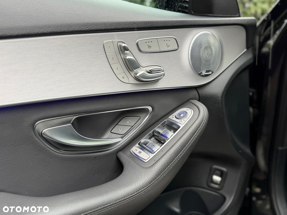 Mercedes-Benz Klasa C 300 d 4MATIC 9G-TRONIC - 11