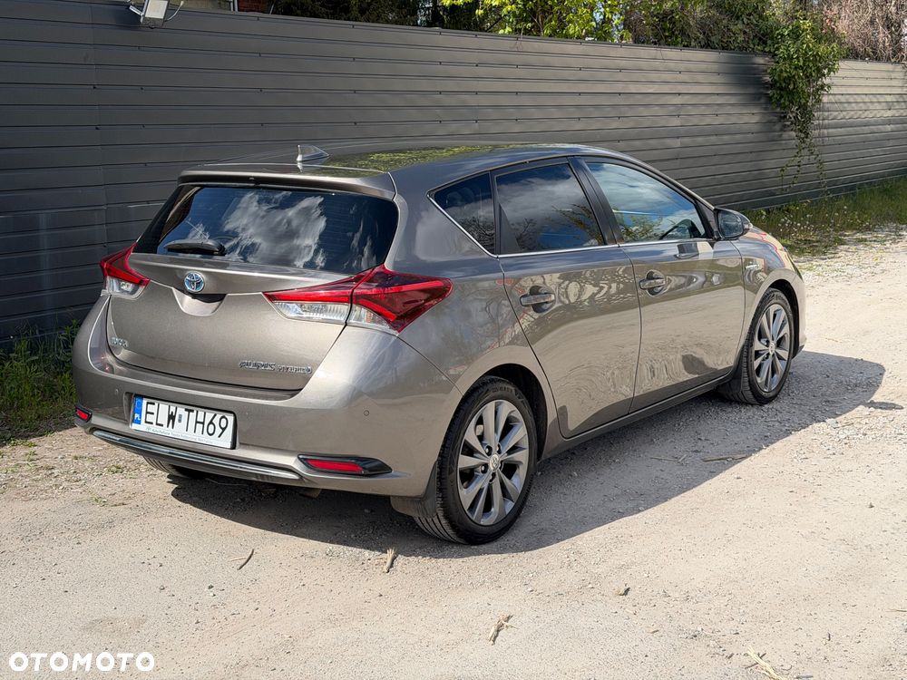 Toyota Auris Hybrid 135 Prestige - 8