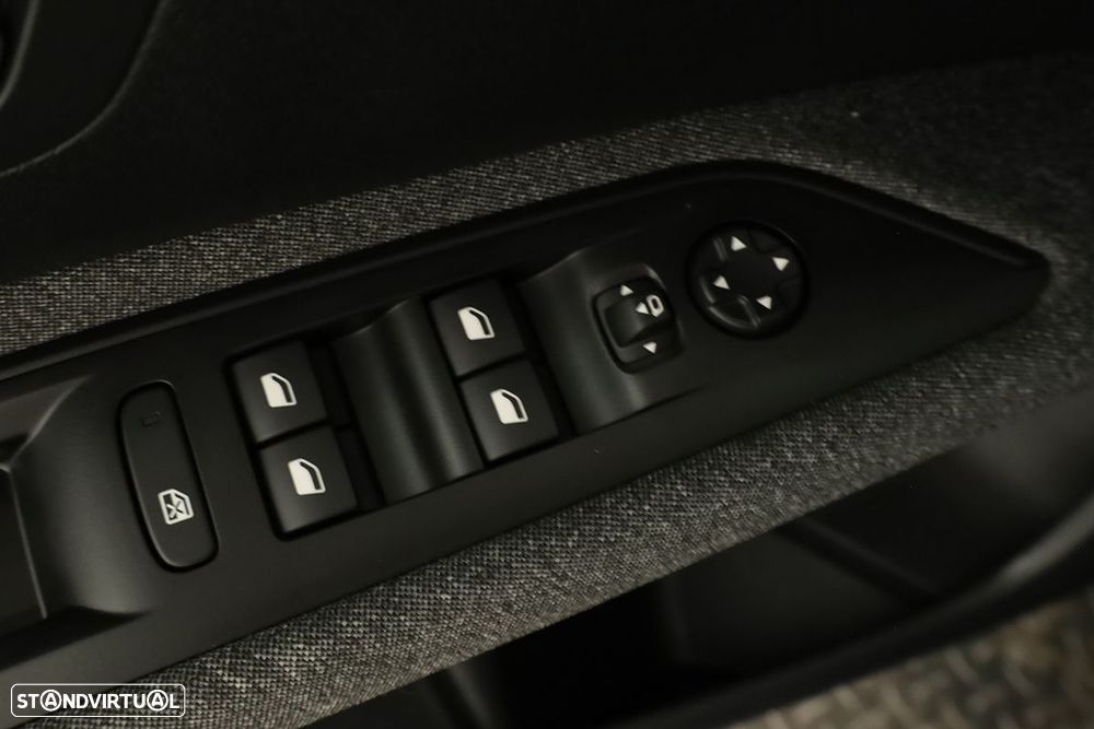 Peugeot 3008 1.6 Hybrid Allure e-EAT8 - 21