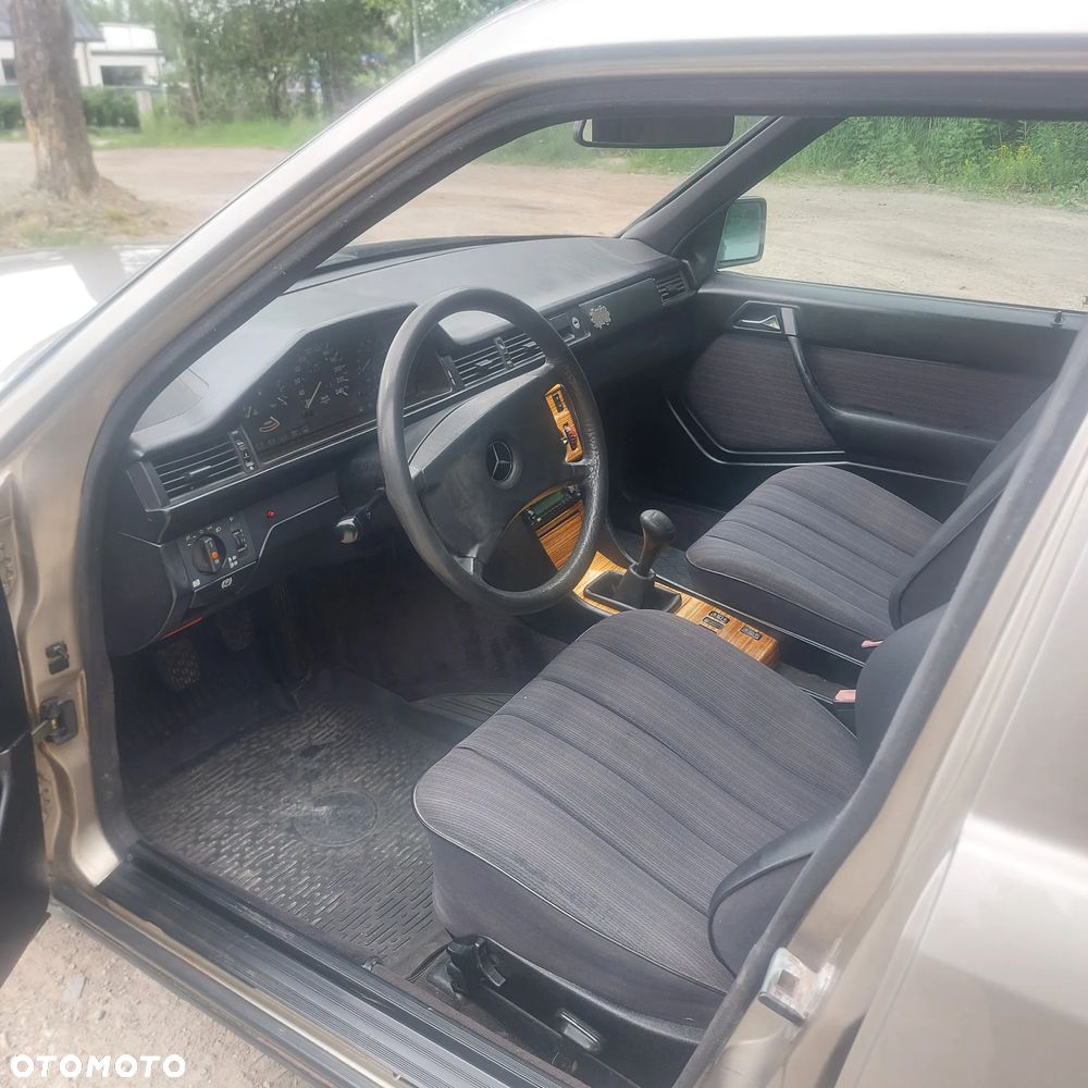 Mercedes-Benz W124 (1984-1993) - 6