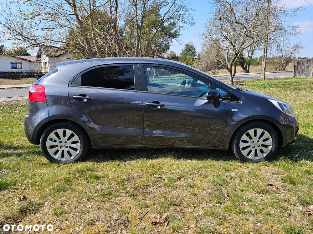 Kia Rio 1.2 Dream Team Edition - 5