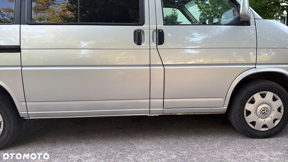 Volkswagen Caravelle - 15