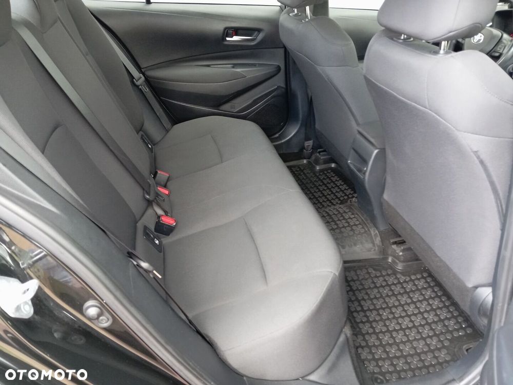 Toyota Corolla - 10
