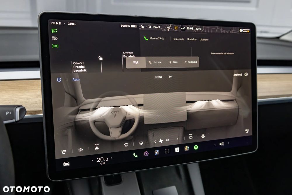 Tesla Y Performance AWD - 23