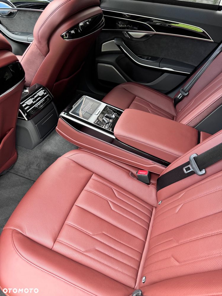 Audi S8 - 10