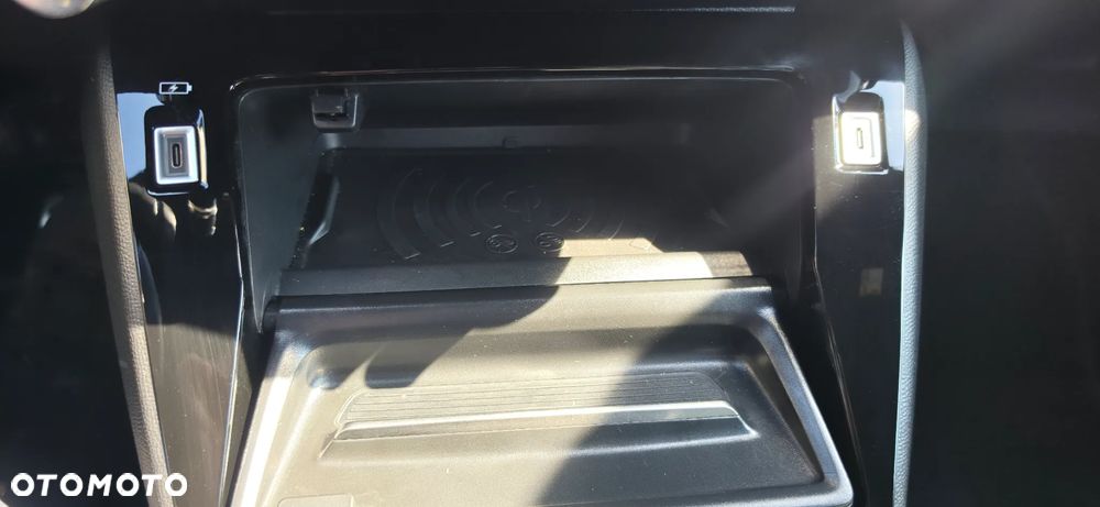 Peugeot 2008 1.2 Pure Tech GPF Allure S&S EAT6 - 13