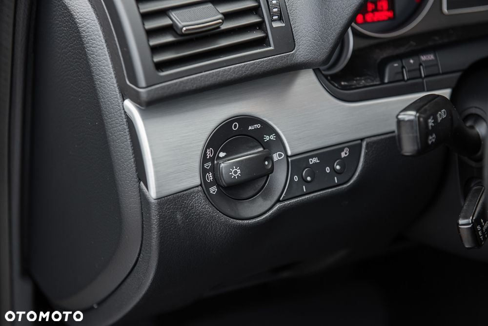 Audi S4 Avant tiptronic - 14