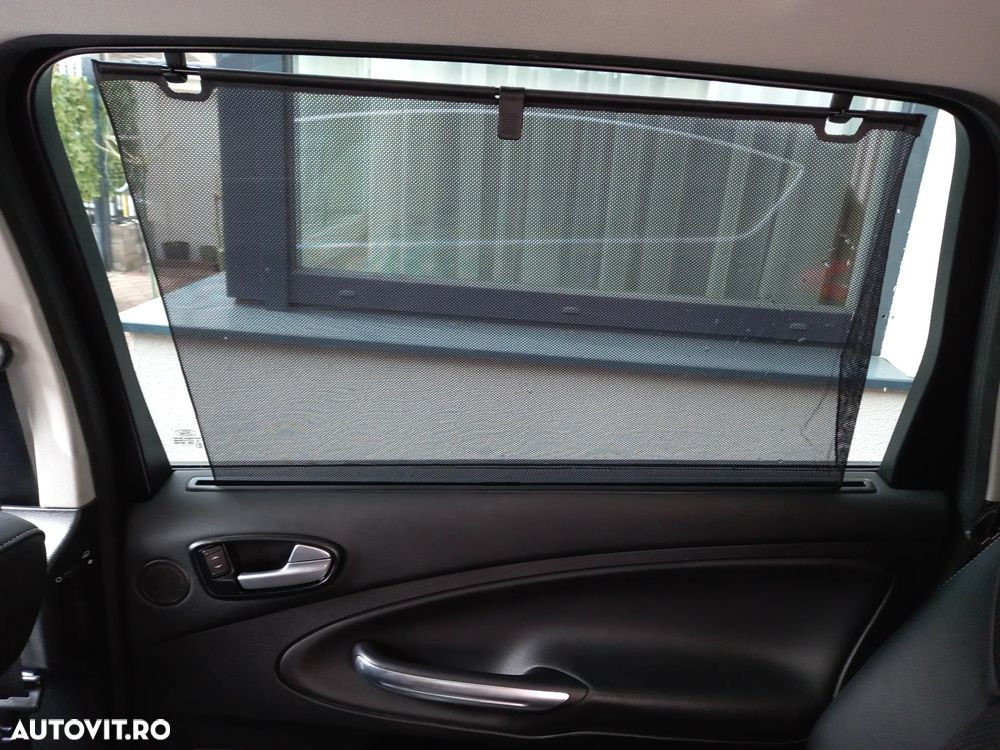 Ford S-Max 2.0 TDCi Titanium - 17