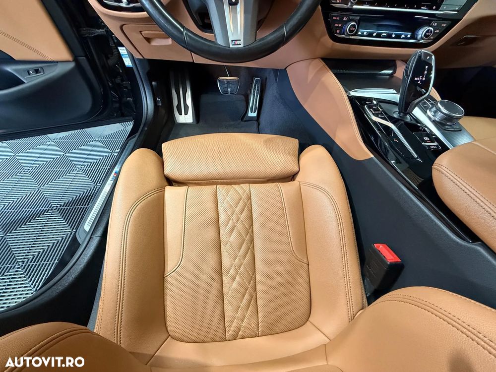 BMW Seria 5 530i Aut. - 33