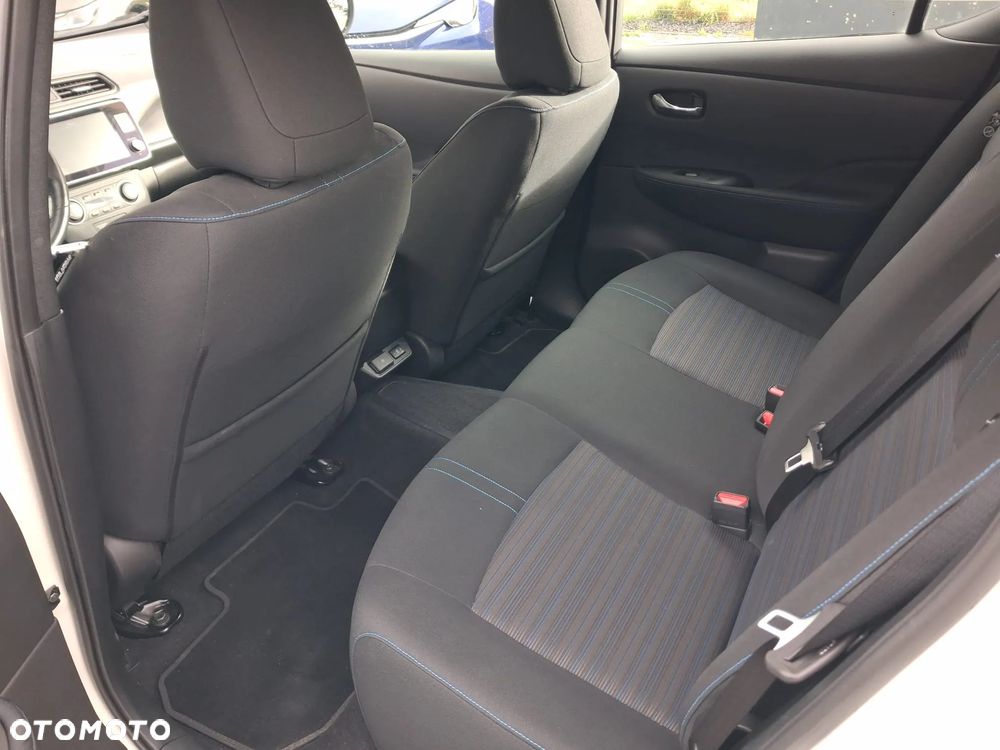 Nissan Leaf 40kWh Acenta - 13