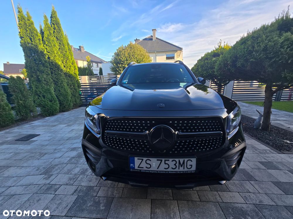 Mercedes-Benz GLB - 2