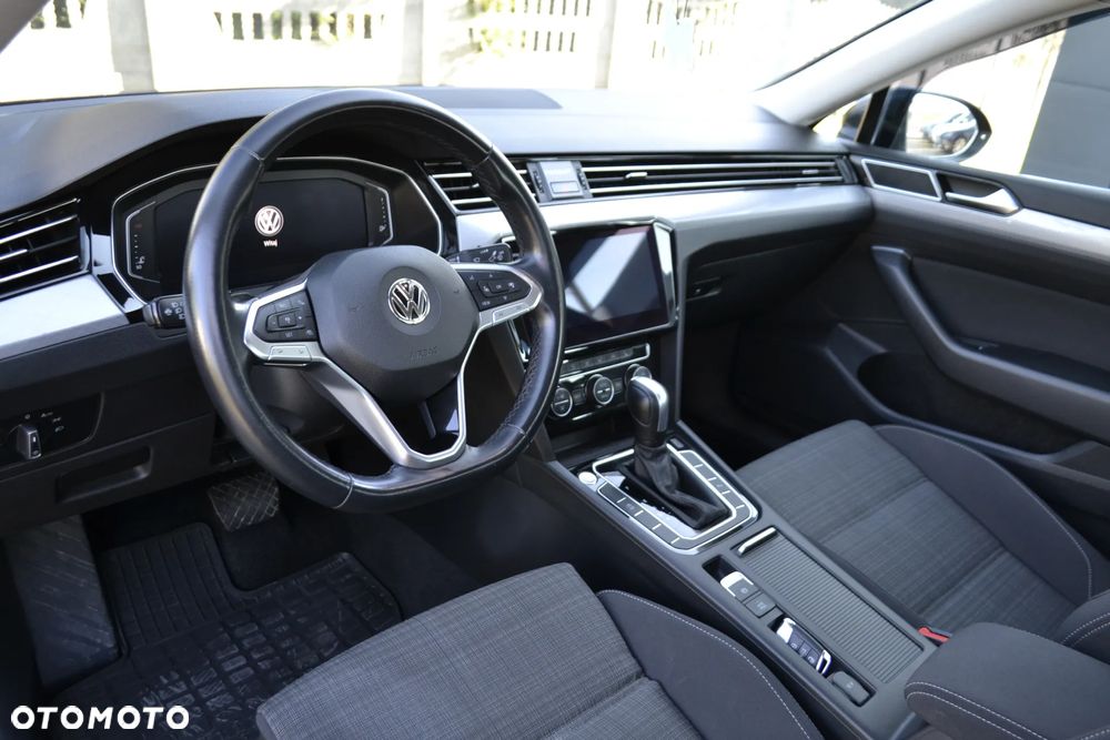 Volkswagen Passat 2.0 TSI Business DSG - 22
