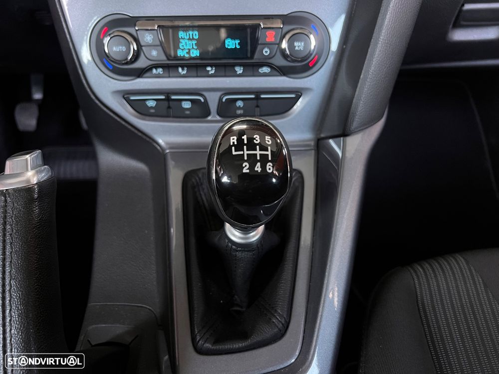 Ford Focus SW 1.6 TDCi DPF S&S Titanium - 8