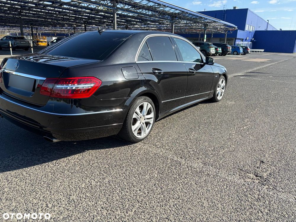 Mercedes-Benz Klasa E 350 CDI DPF 4Matic BlueEFFICIENCY 7G-TRONIC Avantgarde - 13